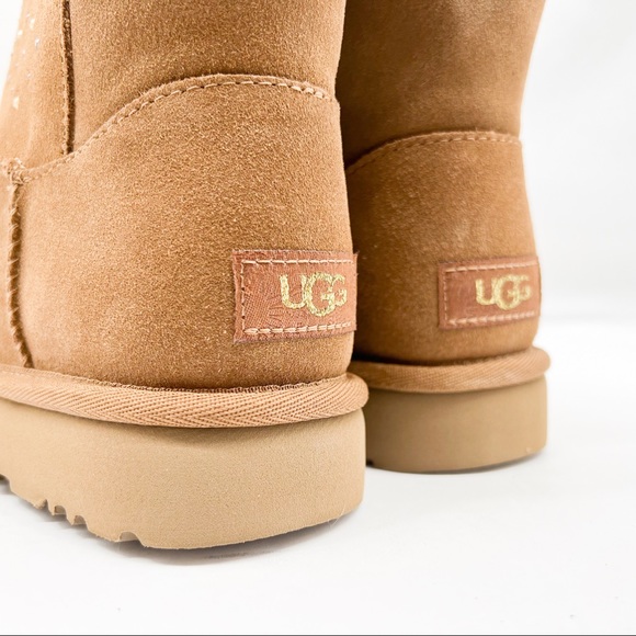 UGG W CLASSIC GEM MINI BOOT - Picture 7 of 16